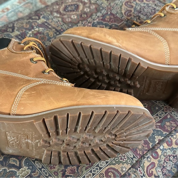 Timberlands - Picture 5 of 5